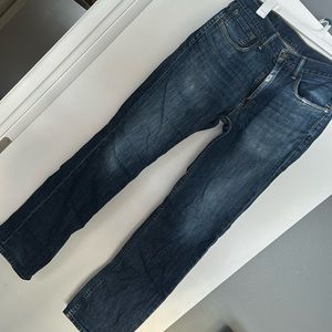 Men’s Levi’s jeans